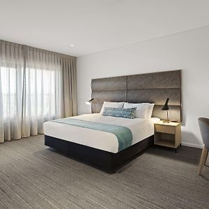 One Bedroom Apartment Living room Non Smoking